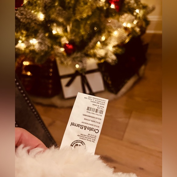 Crate and barrel sherpa faux fur throw. pottery barn,restoration hardware. New - Picture 7 of 7